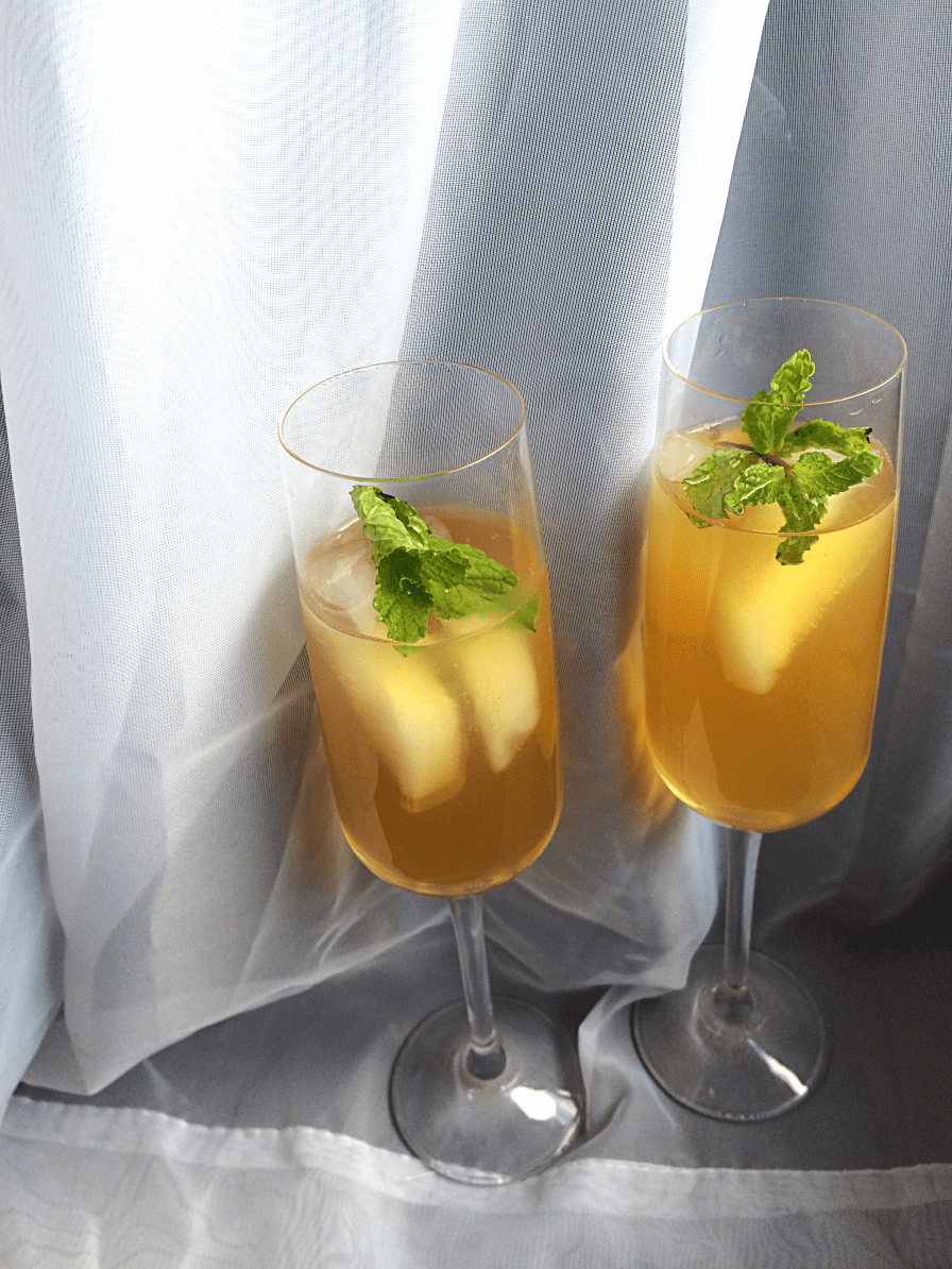 Lemon & Peach Tea Cocktail by Bunny Baubles Blog 6
