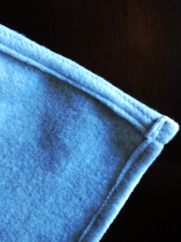 DIY Pom Pom Blanket by Bunny Baubles 4