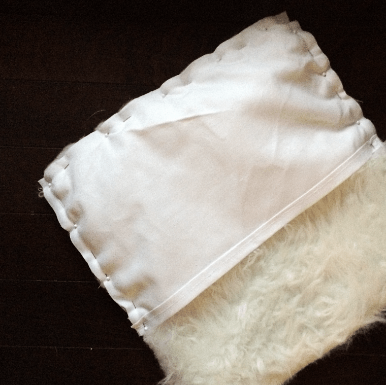 DIY Fur Pillow Case by Bunny Baubles 7