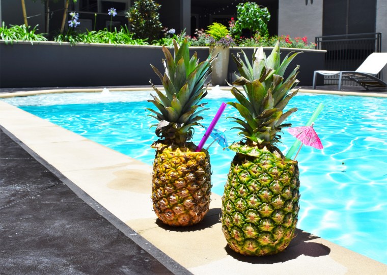 DIY Daiquiris in Pineapple Cups by Bunny Baubles 6