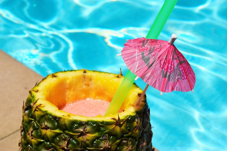 DIY Daiquiris in Pineapple Cups by Bunny Baubles 9
