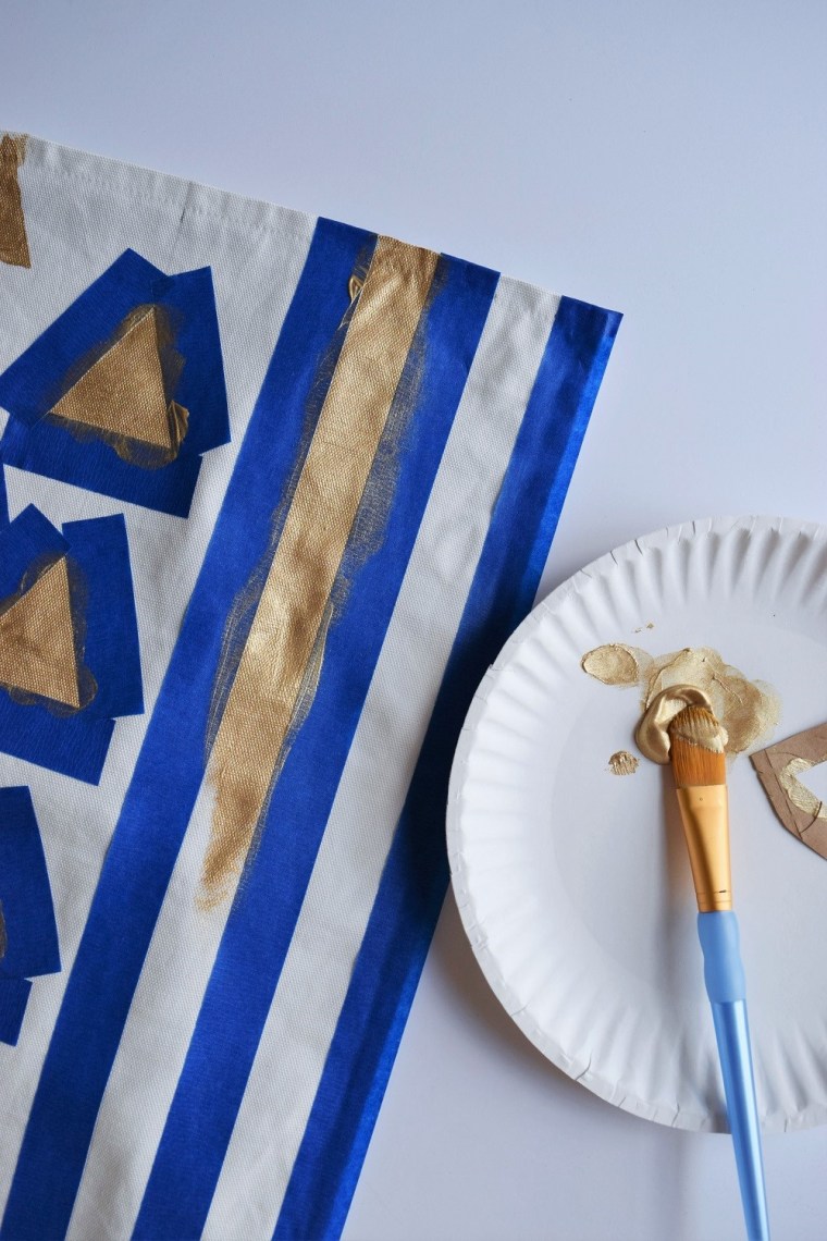 DIY Gold Painted Tribal Pillow Case Step 4 b