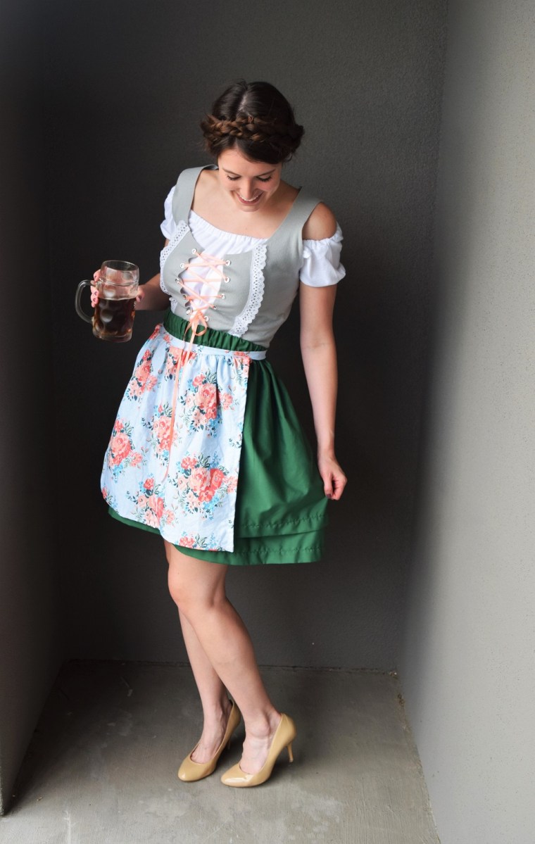 oktoberfest-dirndl-diy-by-bunny-baubles-2