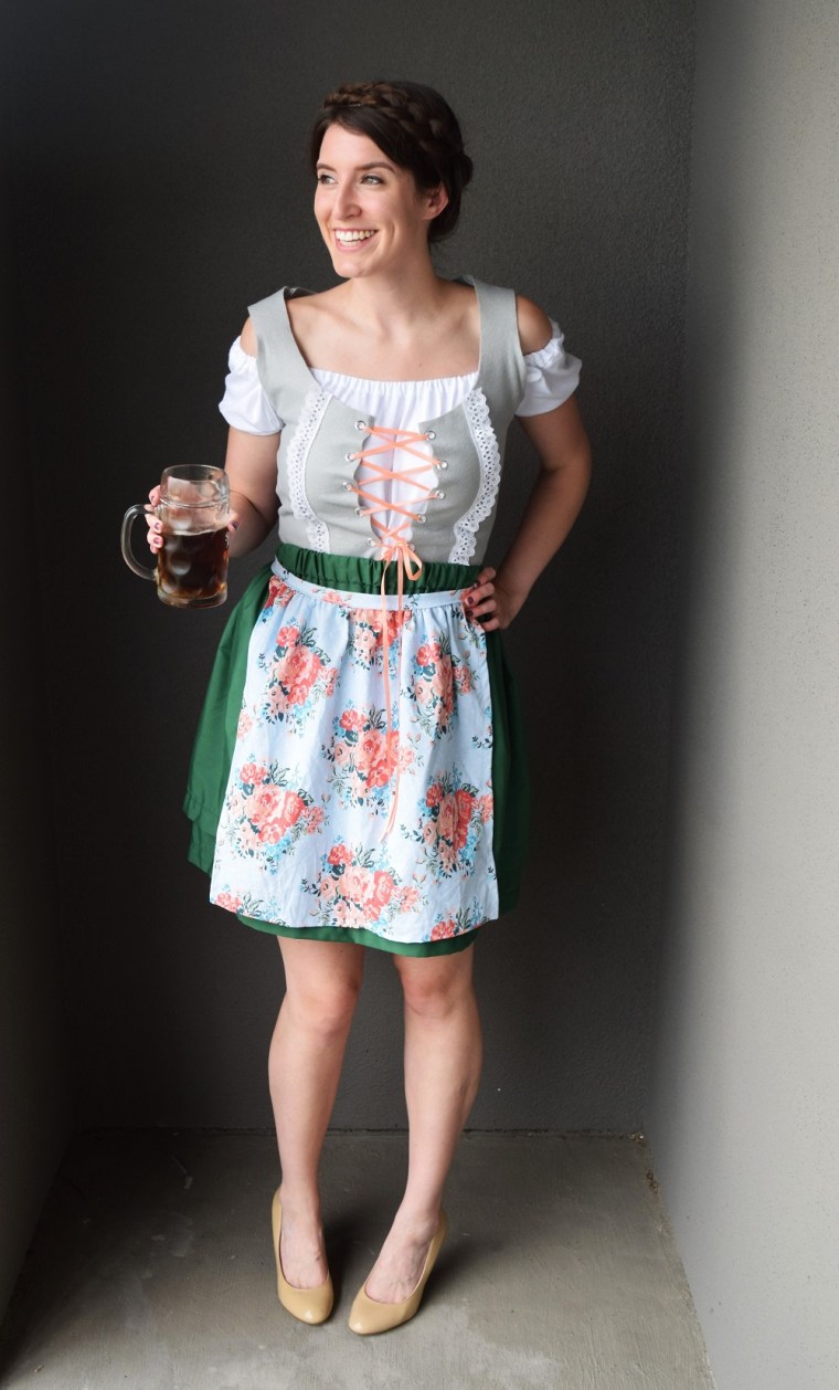 oktoberfest-dirndl-diy-by-bunny-baubles-3