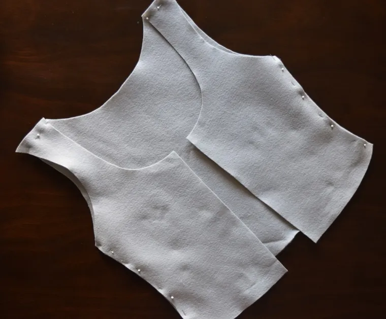 oktoberfest-dirndl-vest-diy-by-bunny-baubles-1