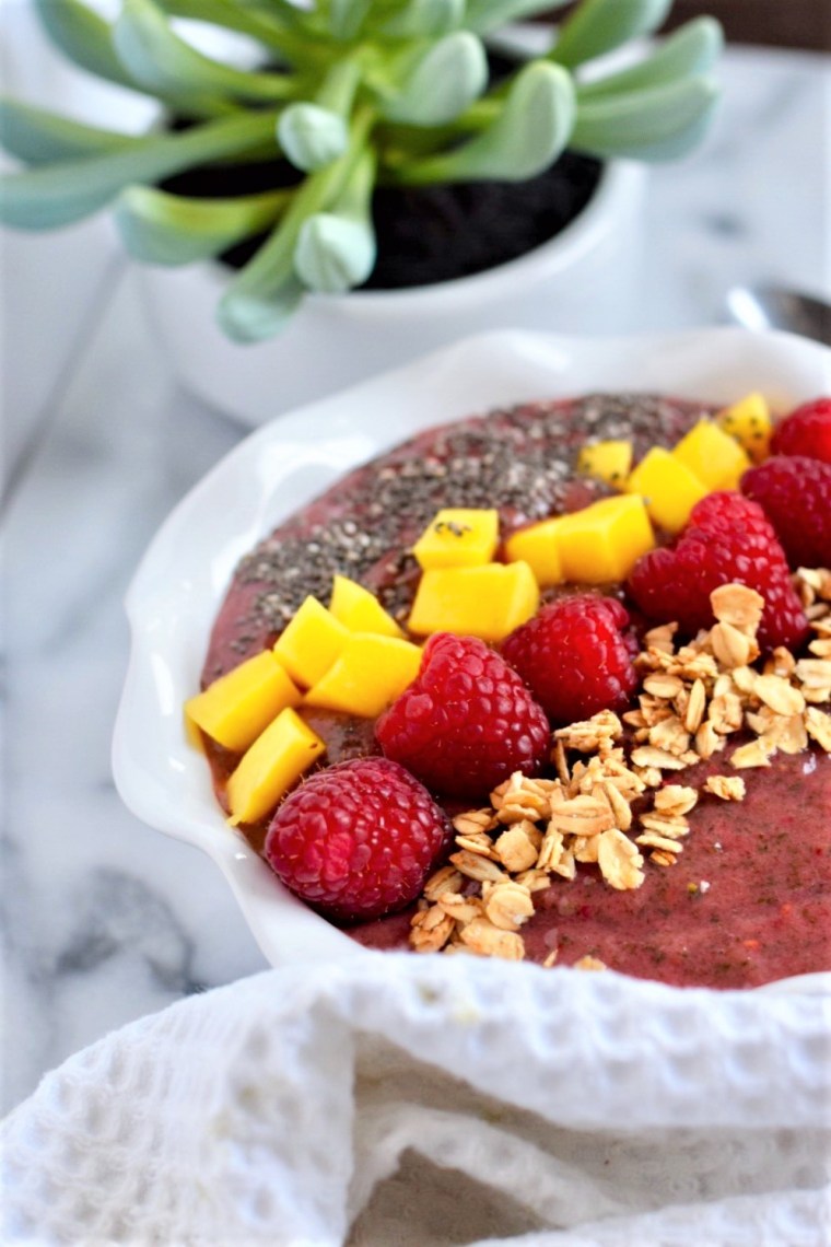 green-smoothie-bowls-by-bunny-baubles-1