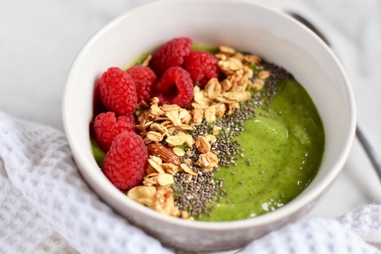 green-smoothie-bowls-by-bunny-baubles-4