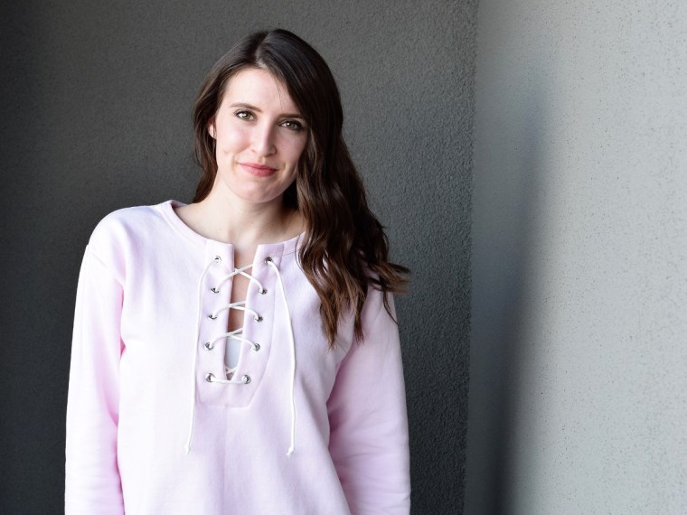 diy-lace-up-sweatshirt-by-bunny-baubles-5